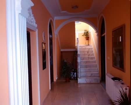 Guest House Cane Smestaj 벨라 츠르크바 외부 사진